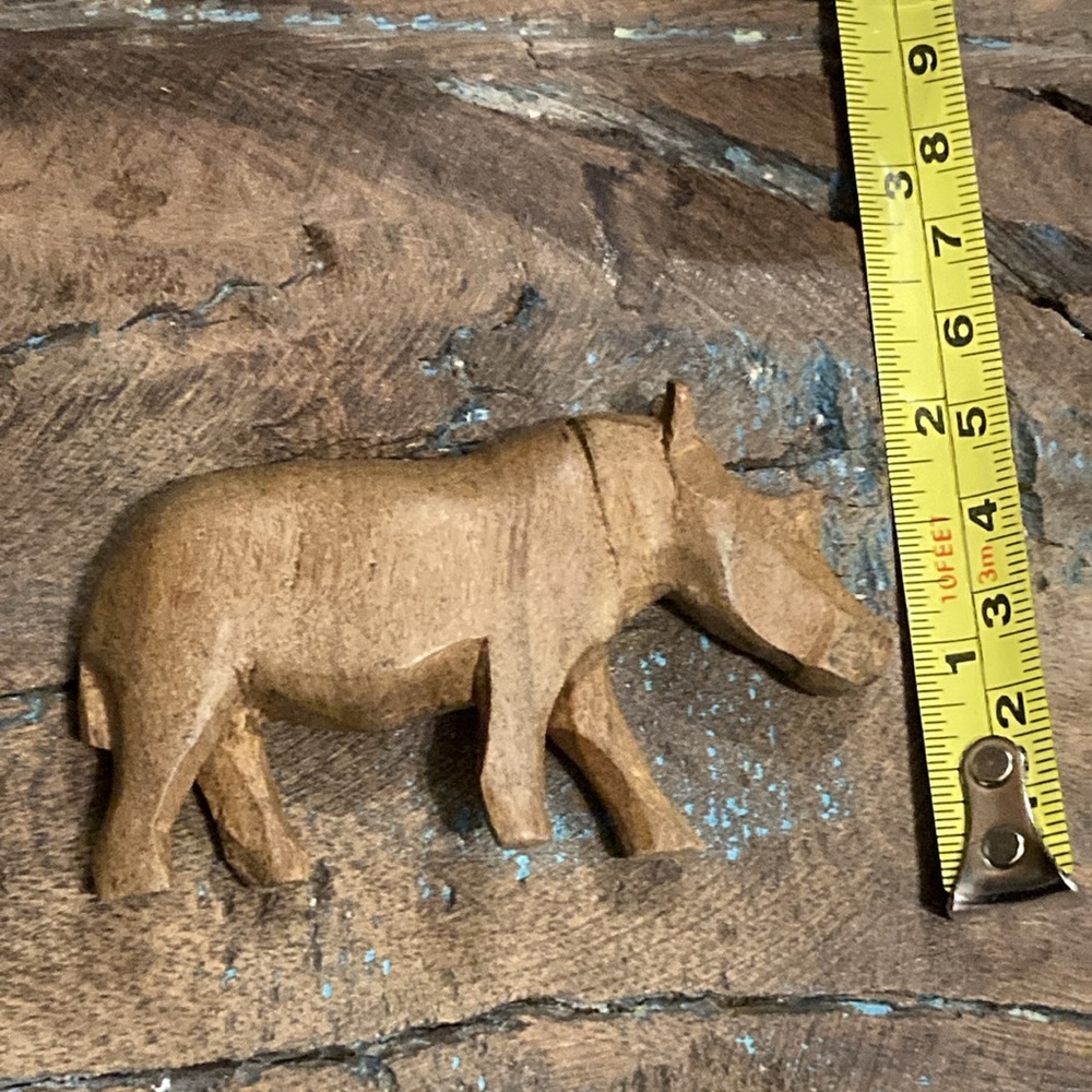 Vintage hand carved wooden hippo - Picture 7 of 9